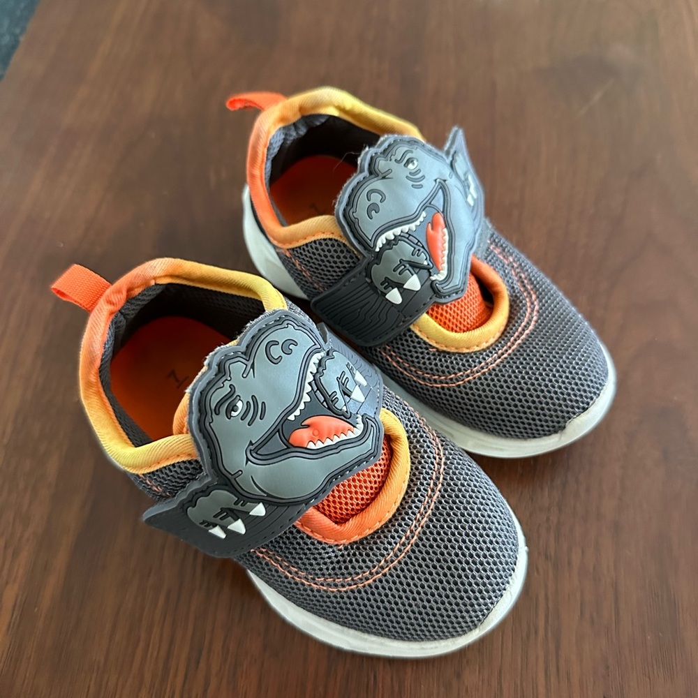 Toddler shoes